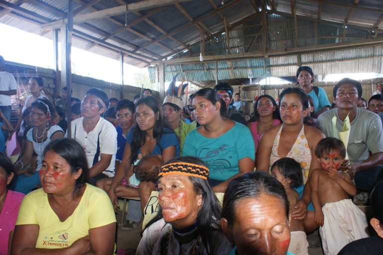 Comunidad y su papel en decisiones energéticas clave